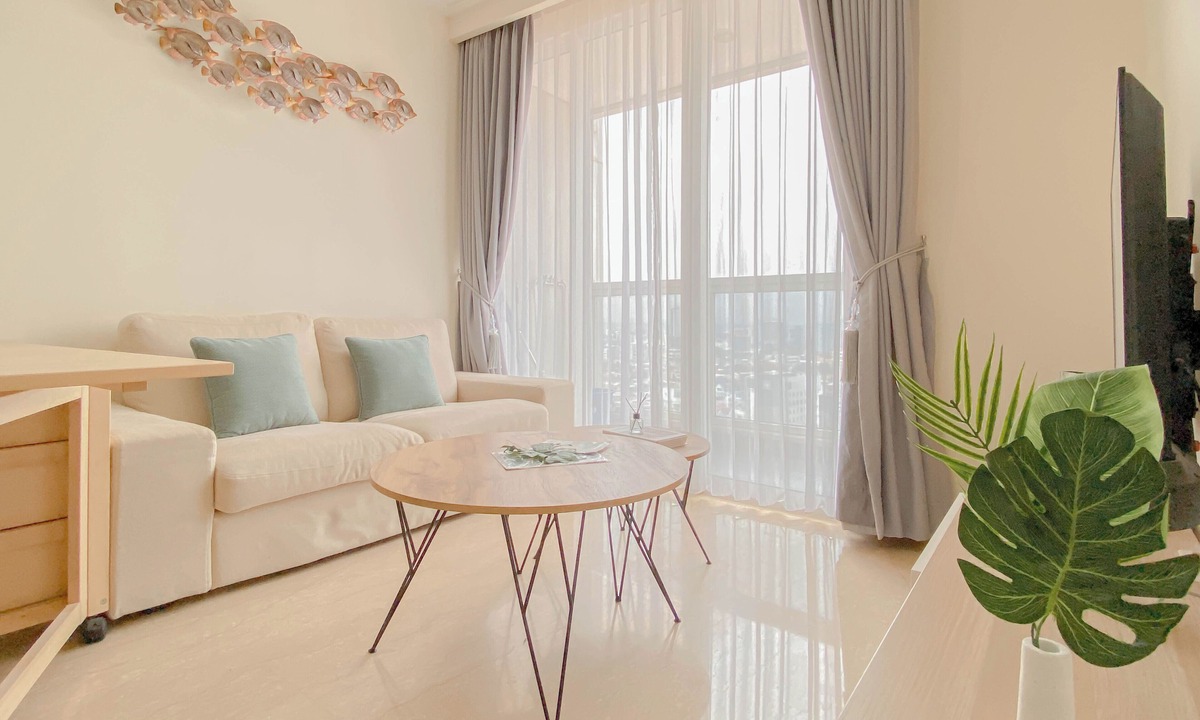 Cikini Apartment | Big and Cozy 1BR with Working Room Menteng Park Apartment