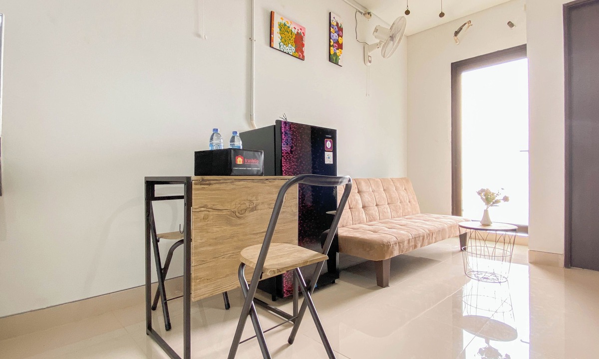 Depok Apartment | Cozy and Spacious 2BR Apartment at Transpark Cibubur