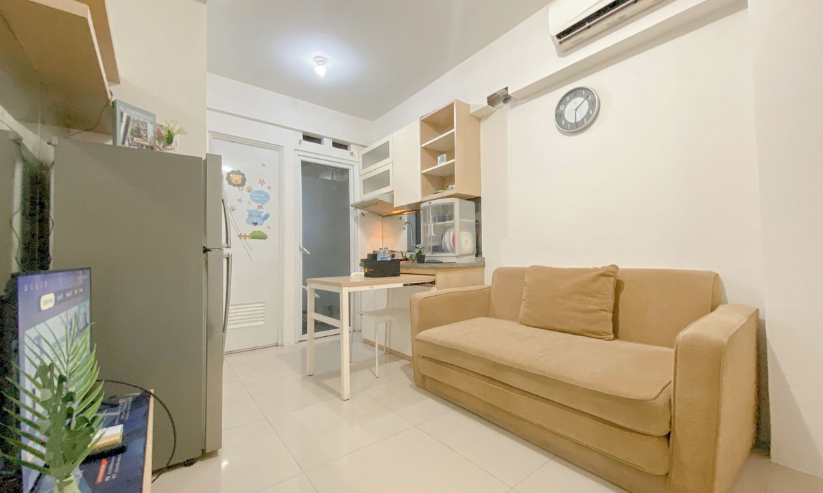 Rawasari Apartment | Good Deal and Comfy 2BR Apartment Green Pramuka City