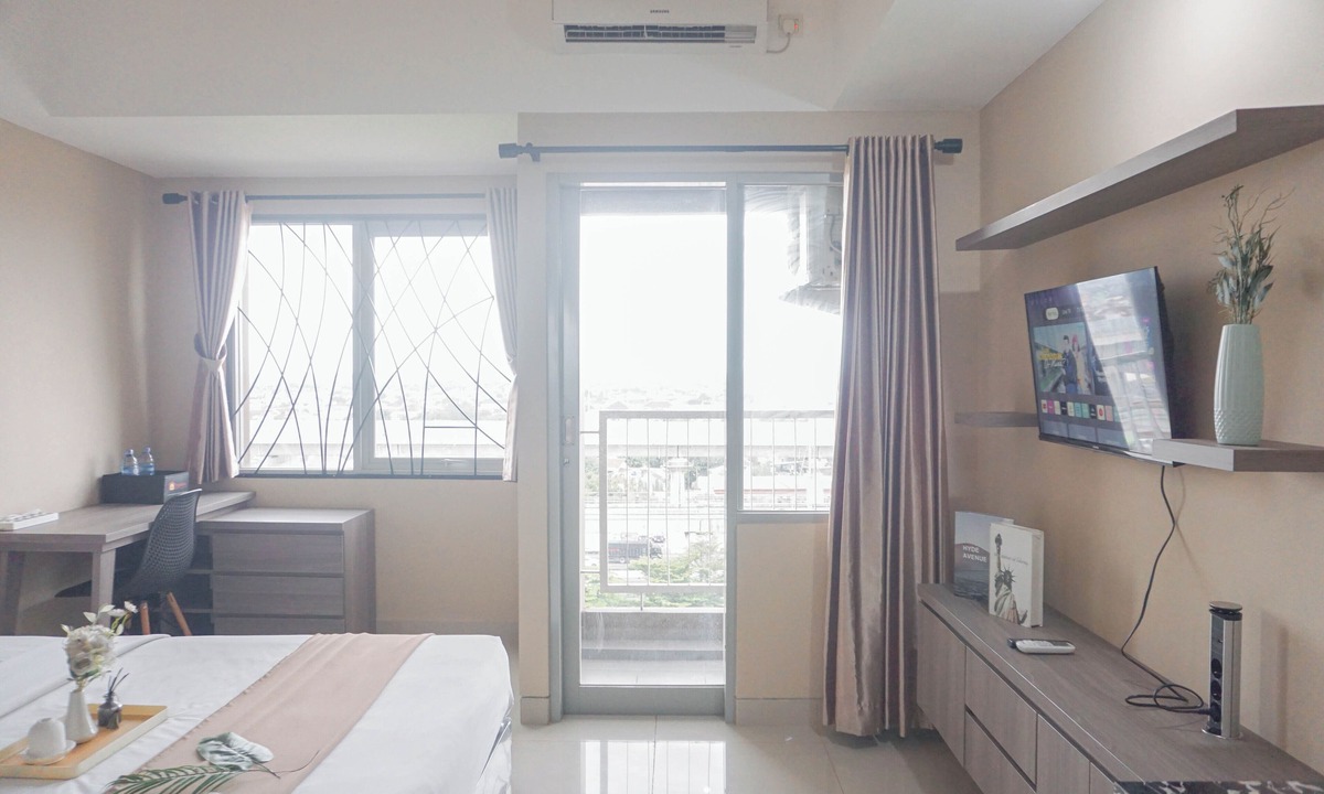 Duren Sawit Apartment | Good Choice and Comfy Studio Apartment at LRT City Jatibening