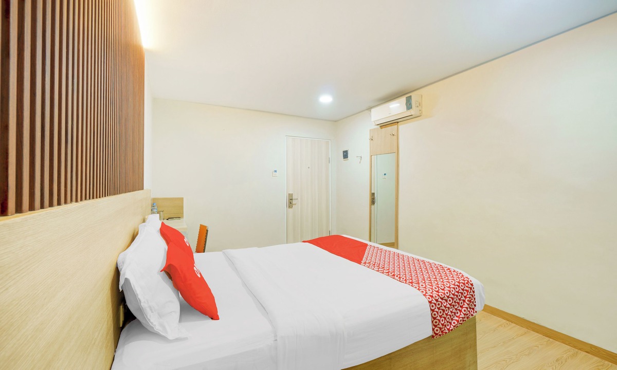 Tanjung Duren Utara Hotel | Hotel O Tanjung Duren Near Mall Citraland Formerly Suba Hotel