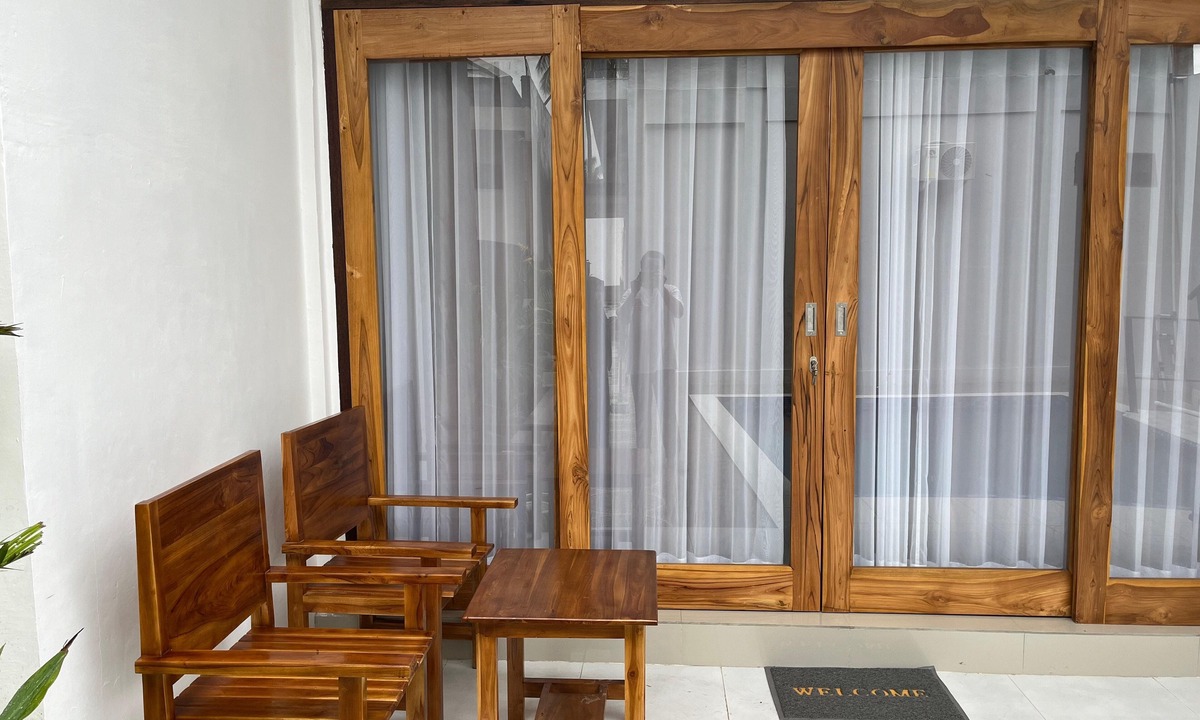 Kuta Hotel | NeNa Eat and Sleep Kuta