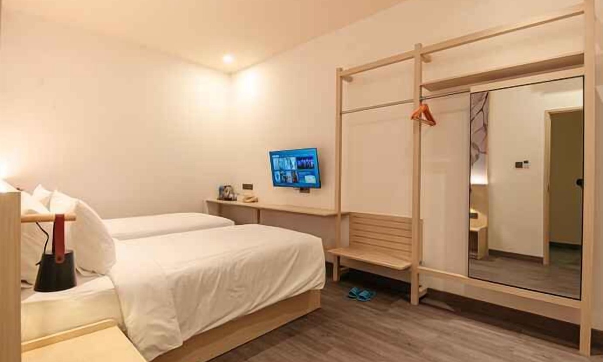 Cikini Hotel | True Blue Menteng Jakarta
