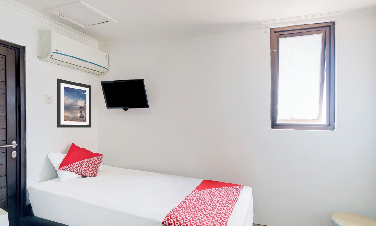 Old Jakarta Hotel | Townhouse Oak Gunung Sahari Near Ancol