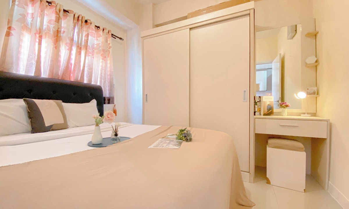 Rawasari Apartment | Good and Warm 2BR at Green Pramuka City Apartment