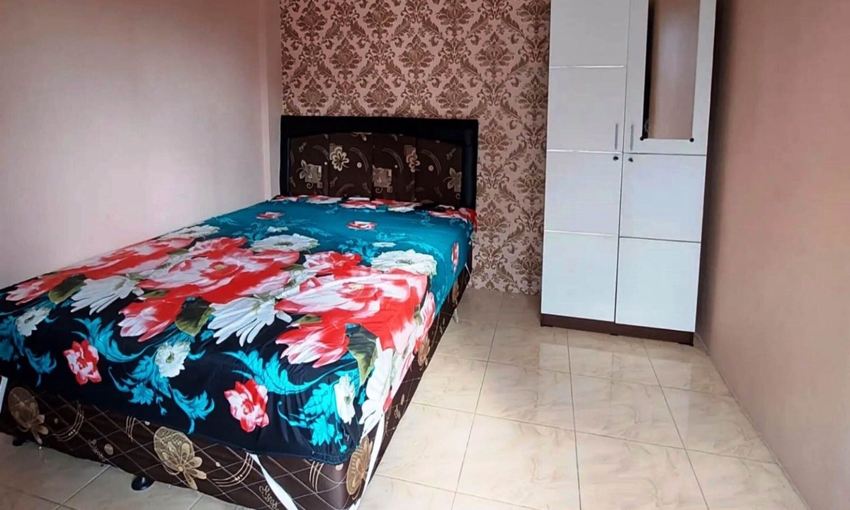 Waru Hotel | Hotel O Guest House Bu Iin Syariah