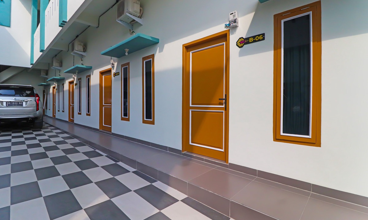 Jambi Hotel | OYO Life 92691 Mc Kost Syariah