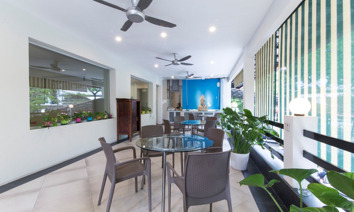 Kalipuro Hotel | OYO Life 92991 Kost Amantu 2