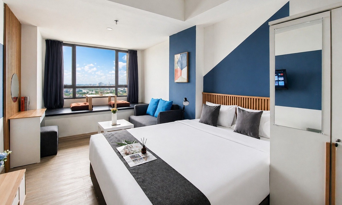 Panunggangan Utara Apartment | Relaxing With Chic Design Studio Apartment At Collins Boulevard