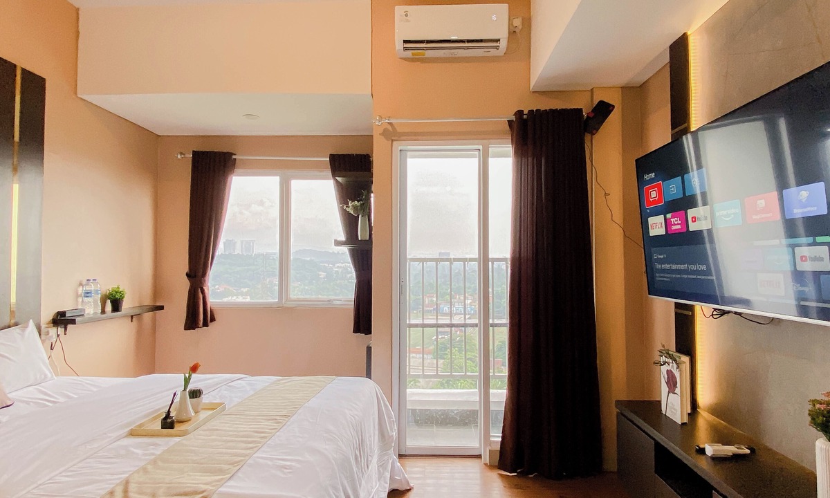 Kedungmanggu Apartment | Wooden Touch Studio Room At Apartment Lrt City Sentul - Royal Sentul Park