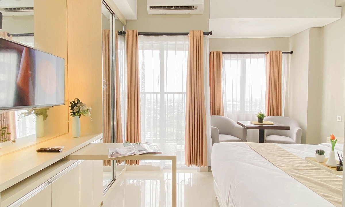 Kedungmanggu Apartment | Tranquil Studio For 2 Pax At Royal Sentul Park Apartment