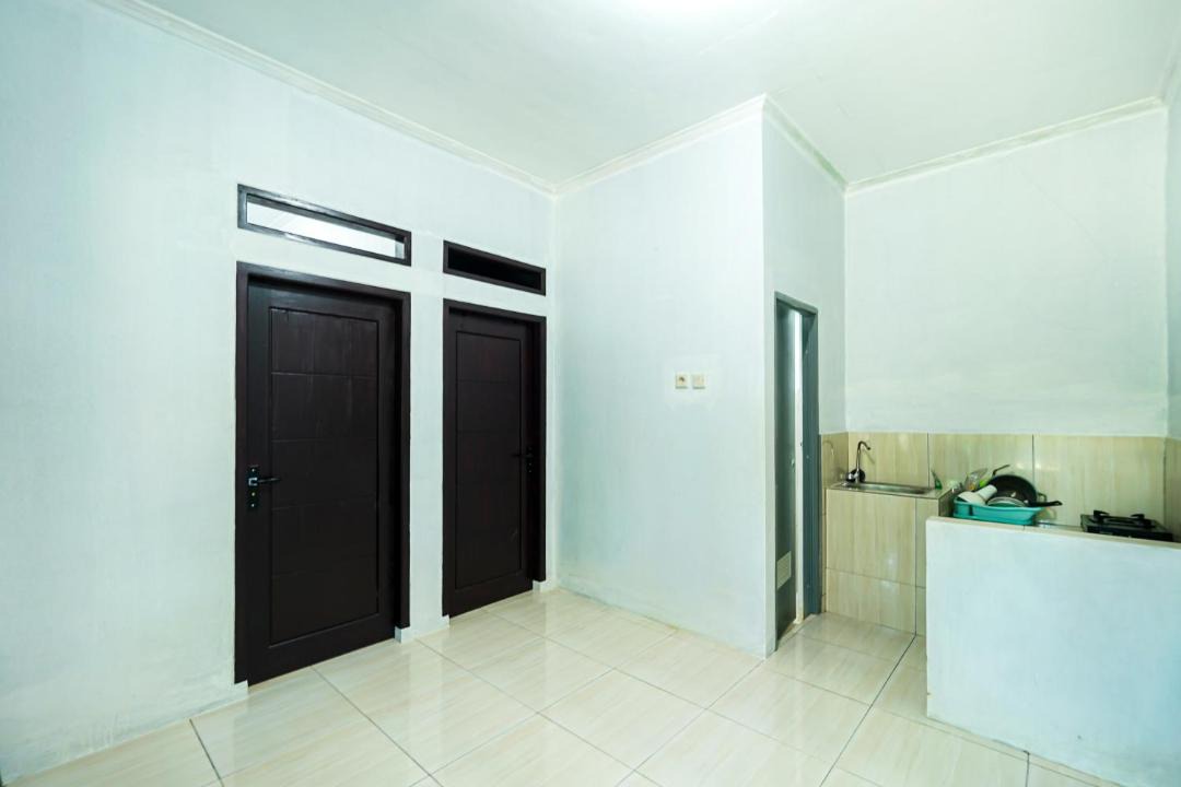 Ujung Genteng Hotel | RedDoorz at Pondok Diana Pantai Ujung Genteng 4
