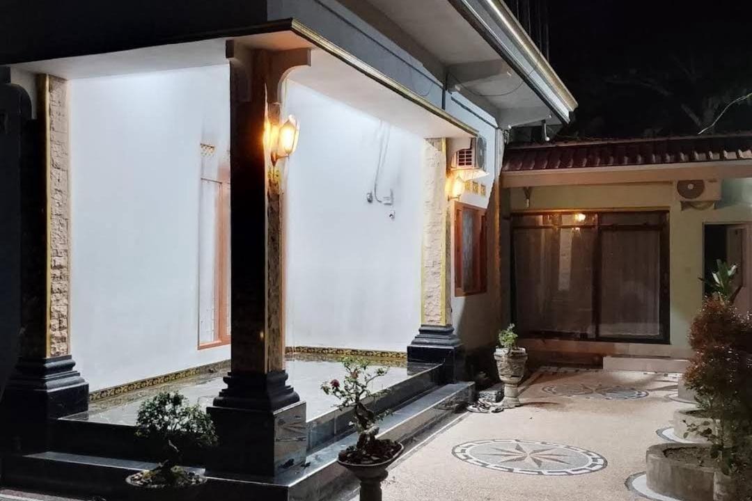 Pujut Hostel | Traveling Hostel - Shared Kitchen