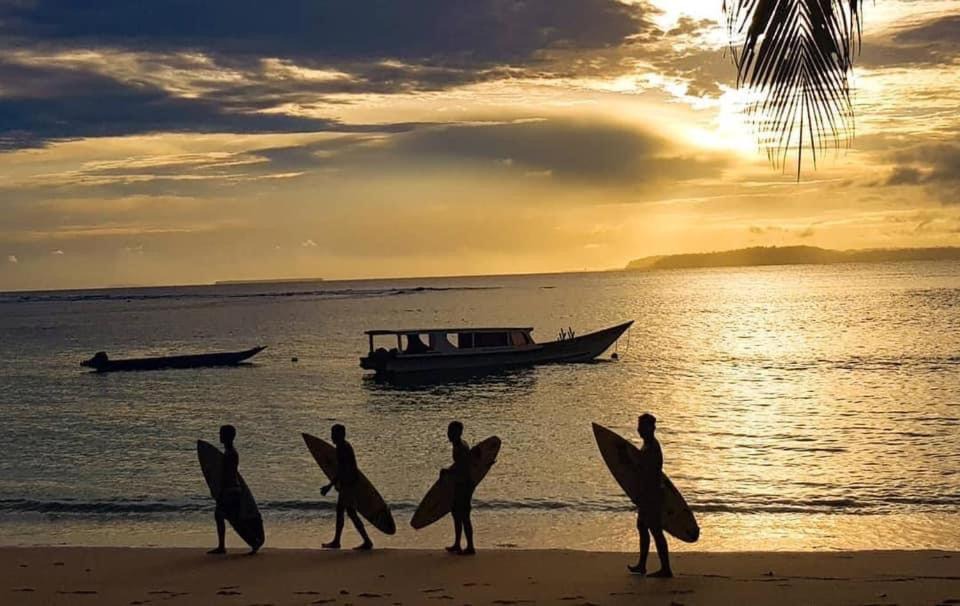 Pulau Masokut Resort | LULUNI Mentawai Surf Bungalows