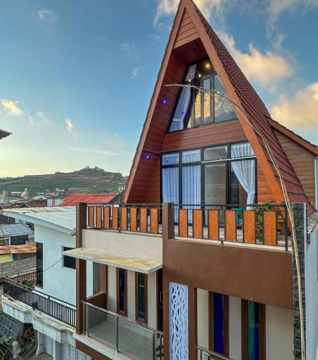 Dieng Kulon House | Homestay Begonia Syariah