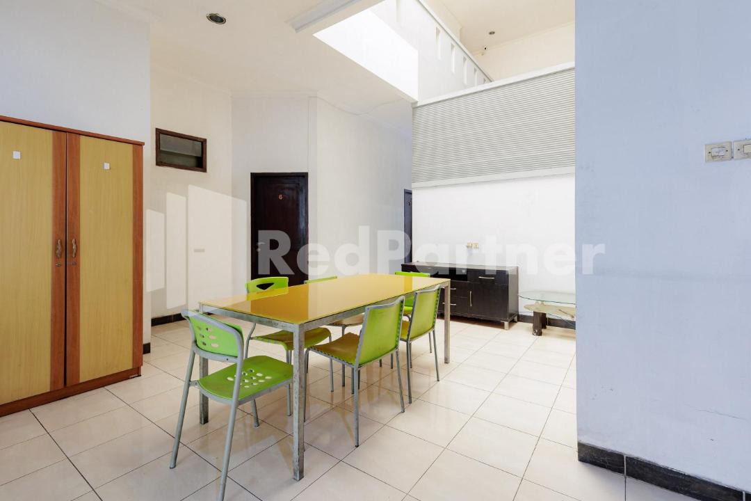 Binong Hotel | Karawaci Taman Permata Tiga Mitra RedDoorz