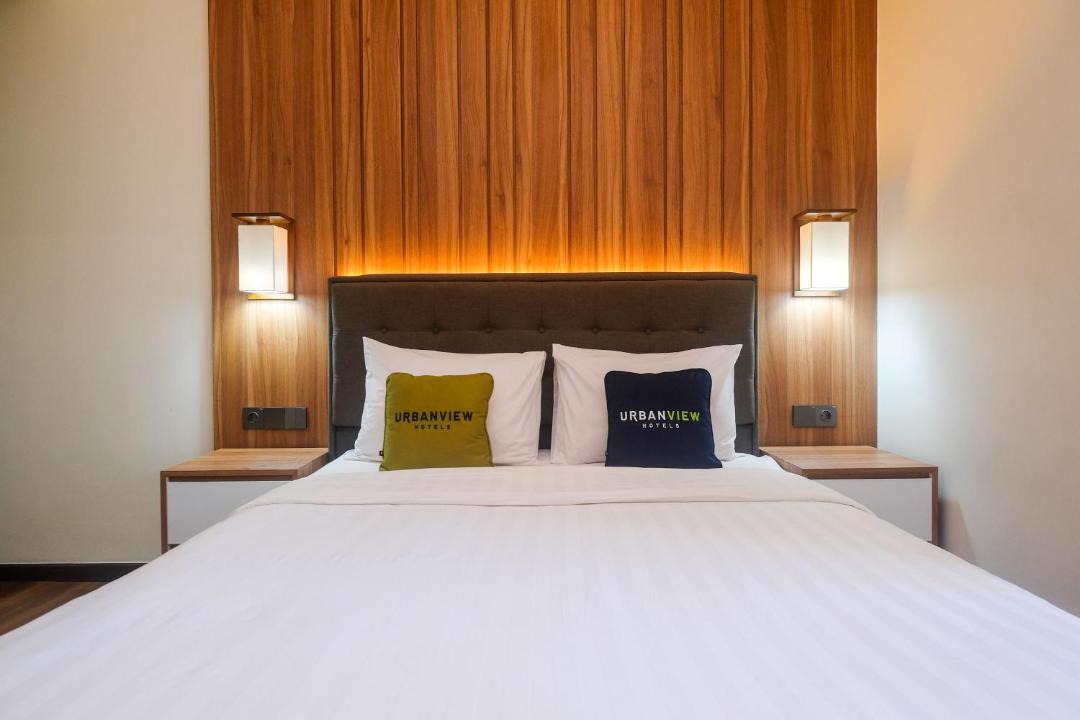 Kasihan Hotel | Urbanview Hotel Nardis Living near UMY