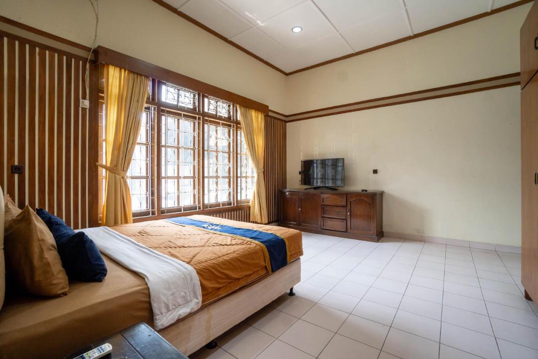 Ragunan Hotel | Hotel Tobana Pejaten House By ARBA
