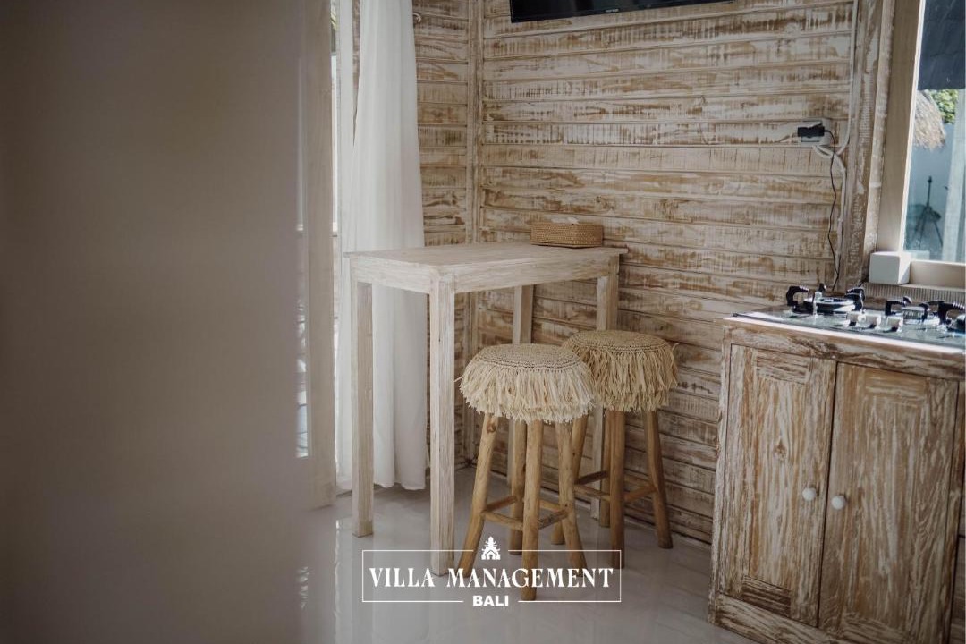 Abang House | Serene Tropical Bungalows Laba Sari