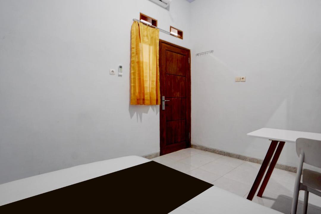 Tosari Hotel | OYO 95293 Citra Homestay Syariah