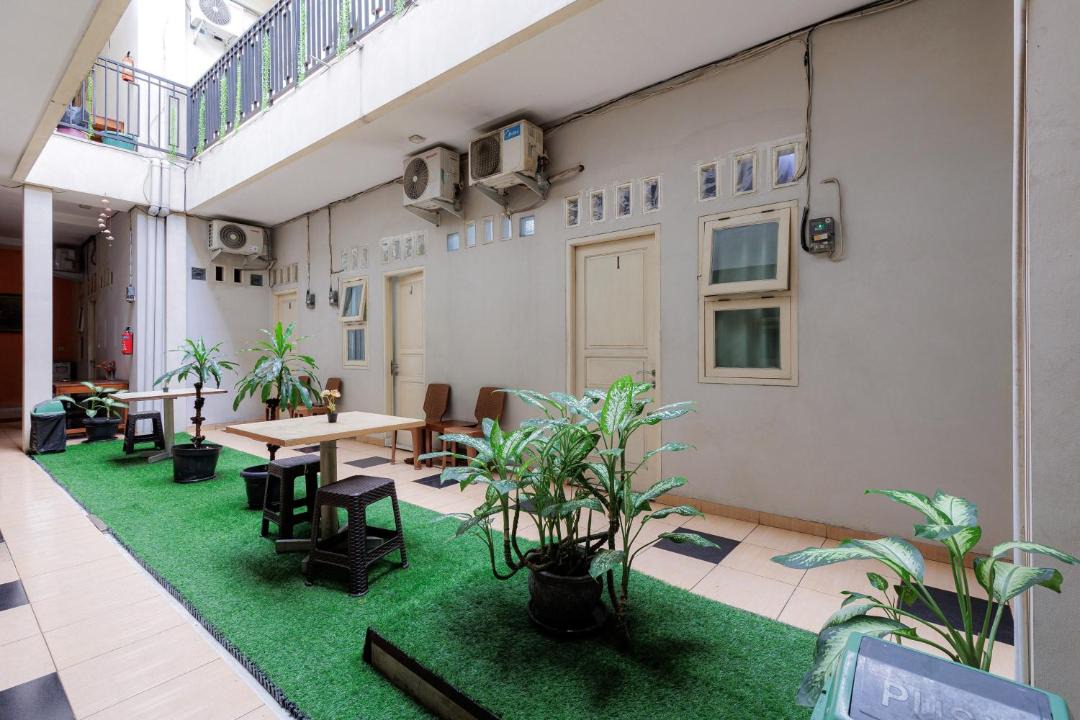 Kalimalang House | RedDoorz Syariah near Grand Kota Bintang