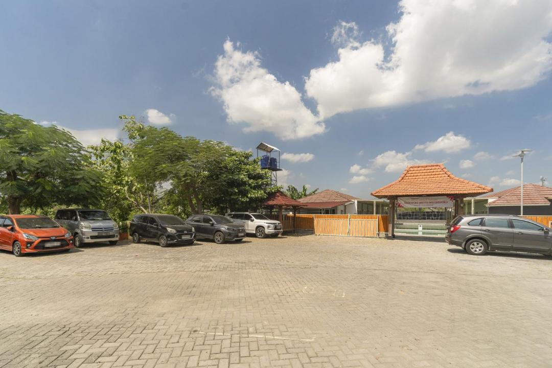 Bojonegoro Hotel | RedDoorz at Kota Bojonegoro