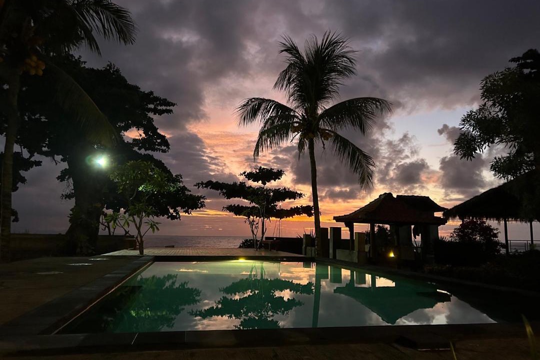 Senggigi Resort | Alice Beach Club & Resort