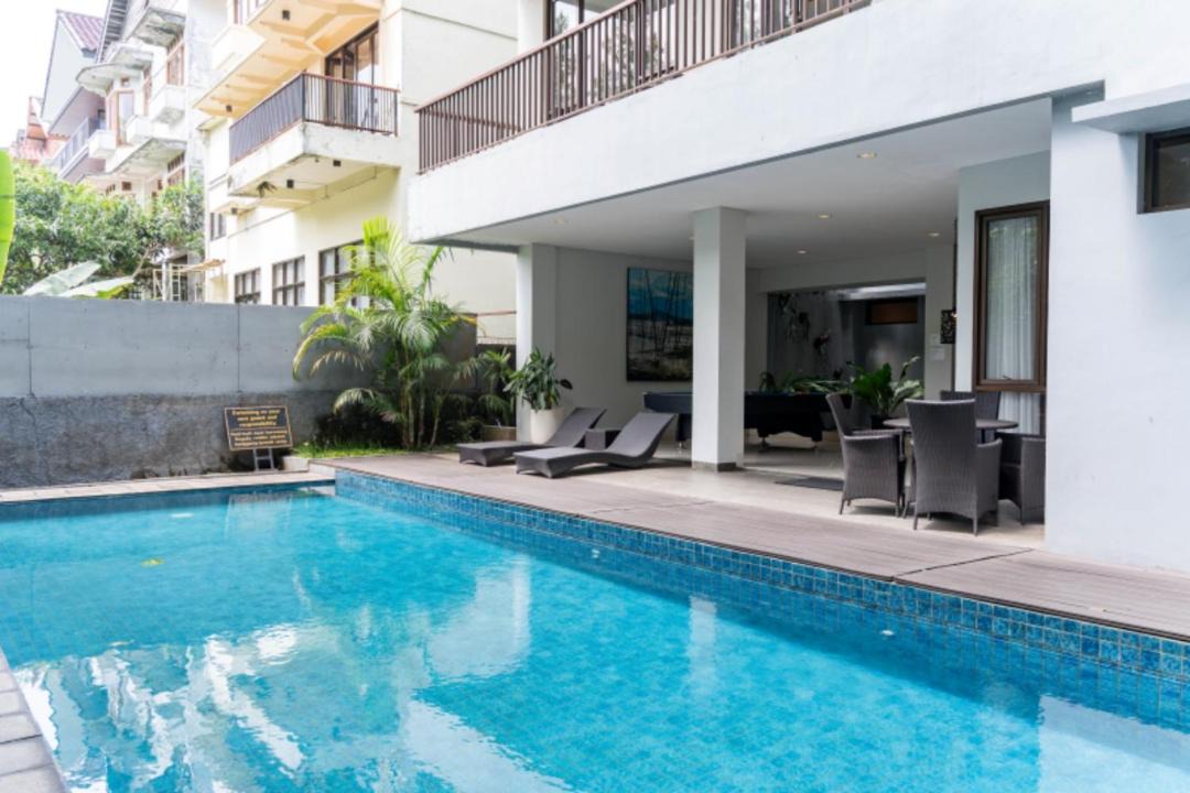Bandung Villa | Hikari Hill View Villa 7 Bedrooms With a Private Swimming Pool and a Billiard Table