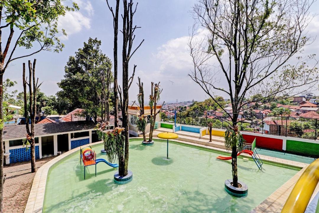Bandung Hotel | Collection O 90617 Rumah Oma Opa Syariah
