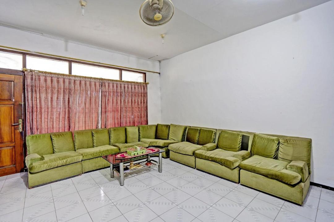 Mojokerto Hotel | Hotel O Sidomulyo Kost Syariah