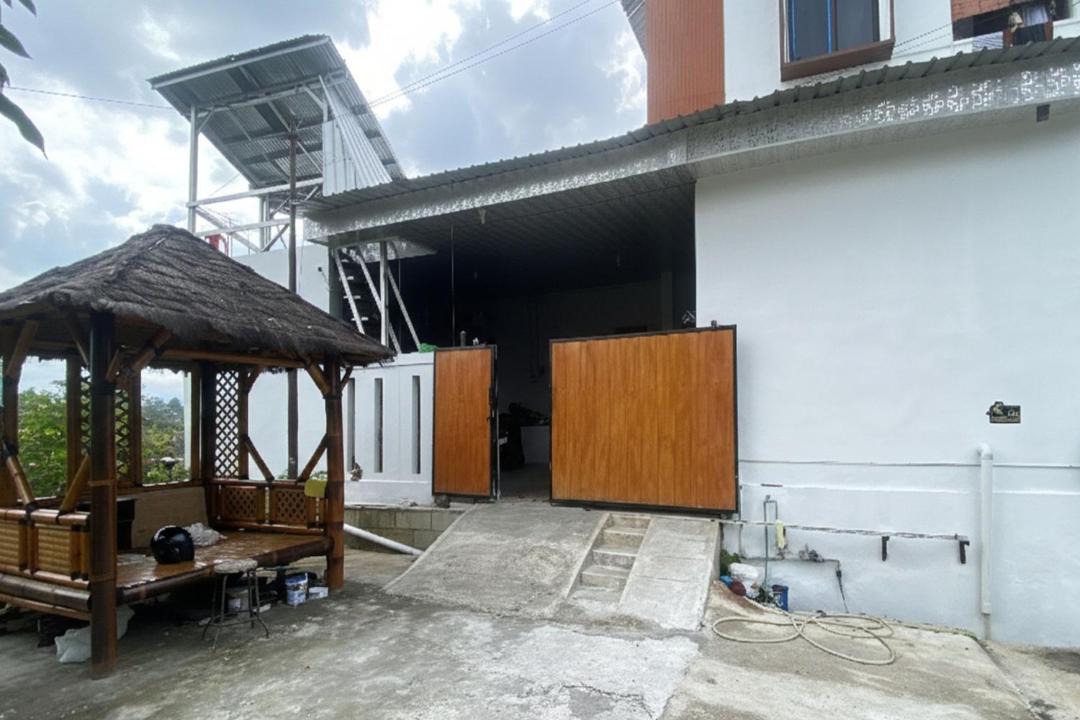 Tembalang Hotel | OYO 95038 Khanza Stay