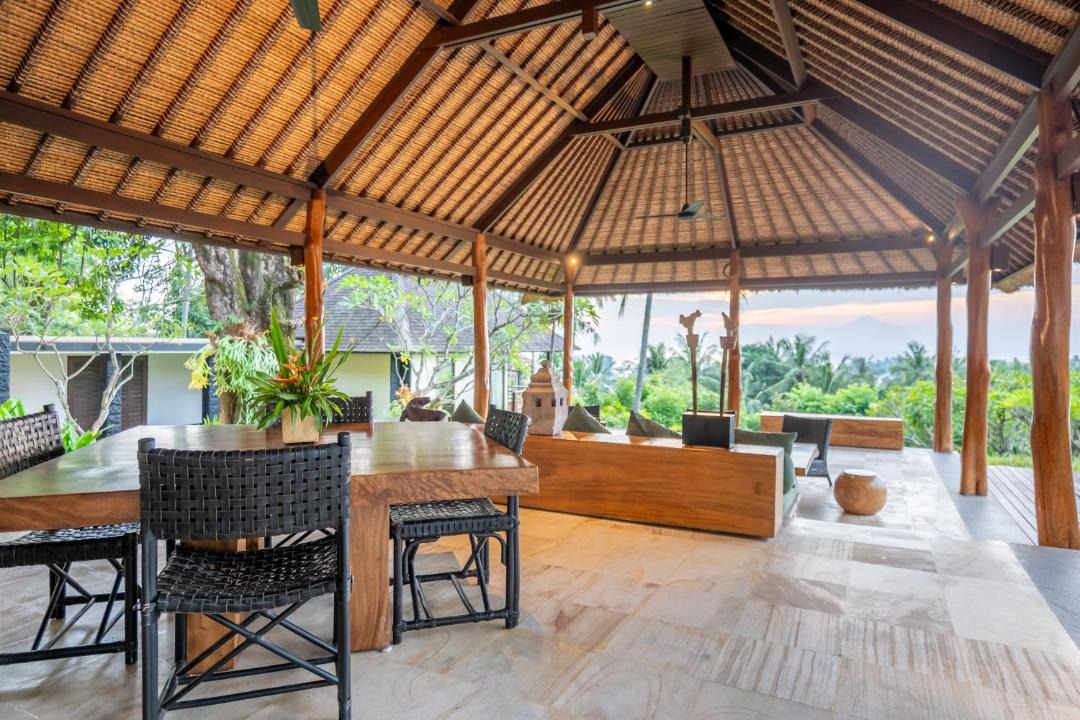 Mangsit Villa | Qusia 3BR Luxury Villa