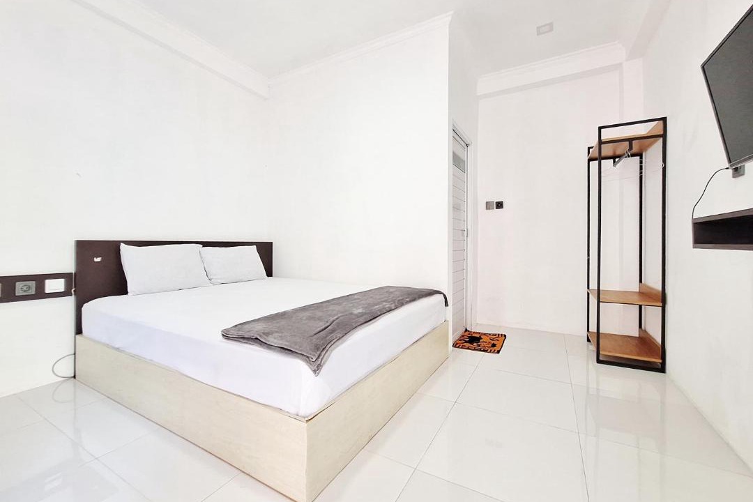 Wates Hotel | Niti Stay Syariah near Stasiun Wates RedPartner
