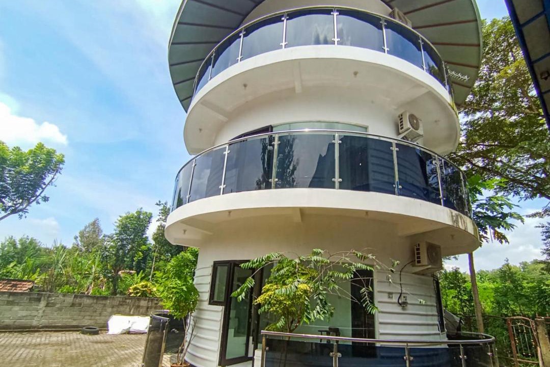 Kalangbret Hotel | Urbanview Hotel Trisna Srabah