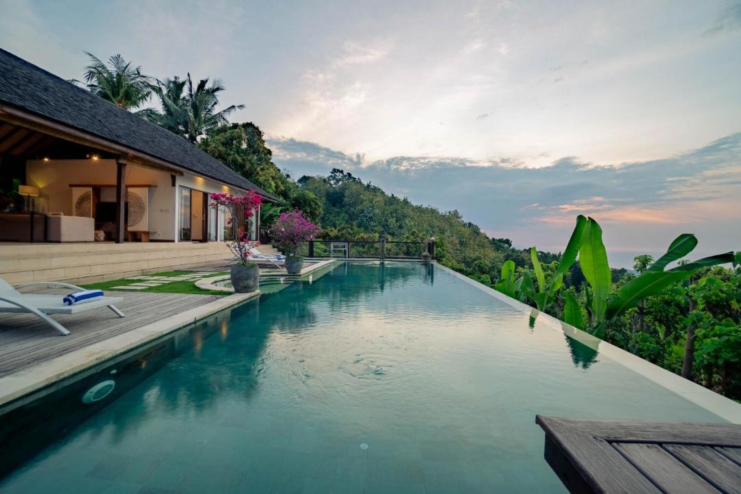 Kayu Putih Villa | Villa Saraswati Lovina