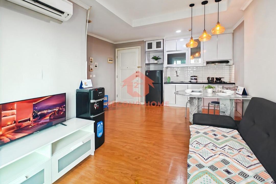 Kelapa Gading Barat Apartment | Stylish 2BR MOI Apt with Pool, Gym, Wi-Fi