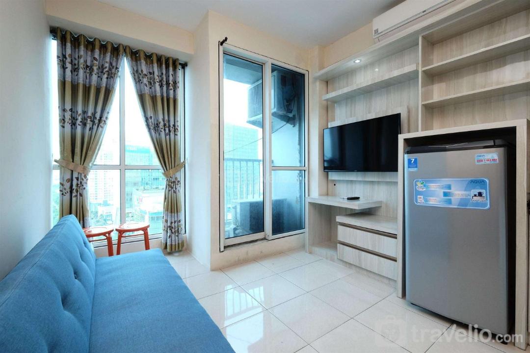 Kayu Putih Apartment | Comfy and Elegant 2BR Tifolia Apartment Pulomas Rawamangun By Travelio