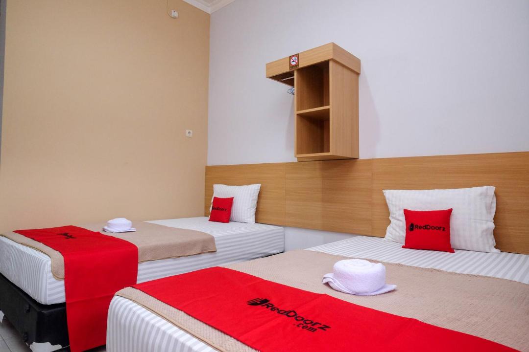Surakarta Hotel | RedDoorz Syariah near Perempatan Kartasura