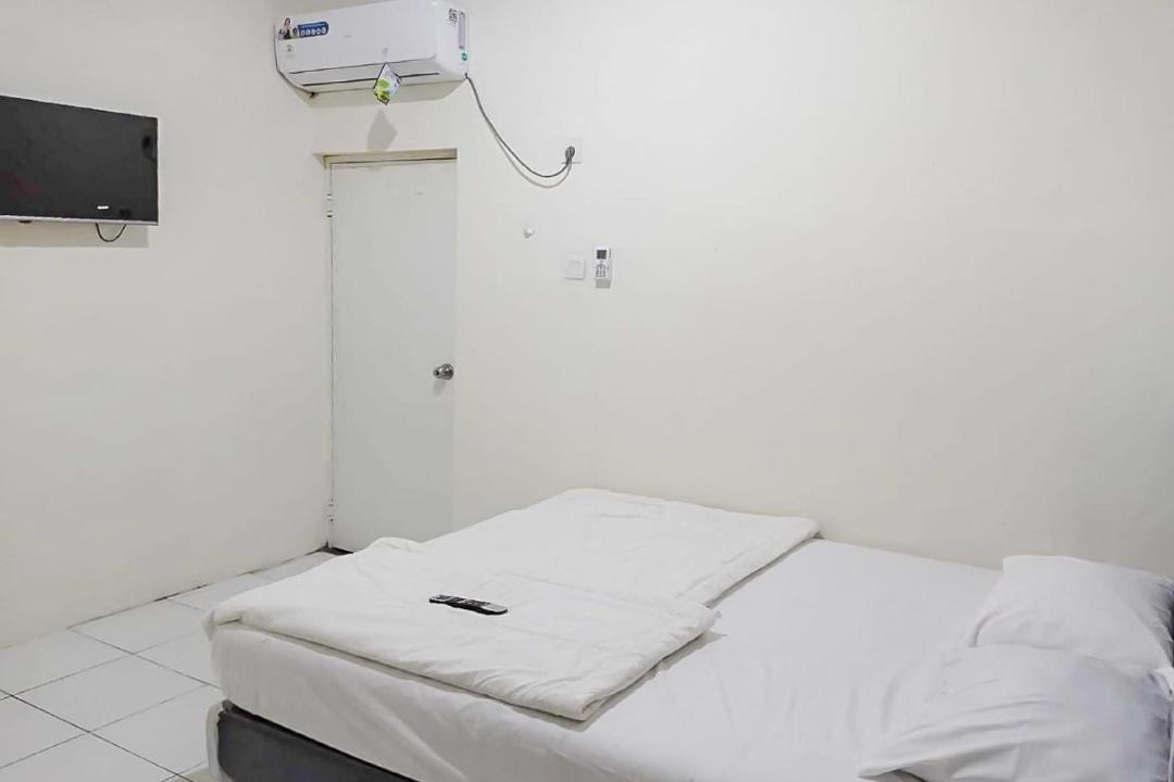 Jakarta Hotel | Agnes Residence near Blok M Mitra RedDoorz