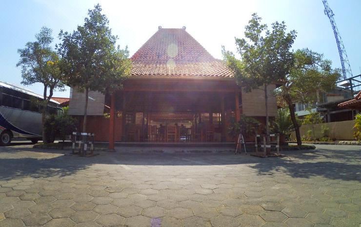 Photo of Buildings in Cepu