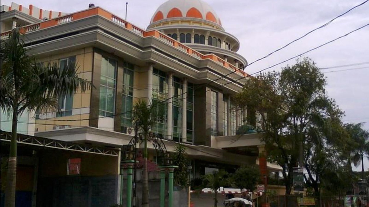 Photo of Buildings in Cepu