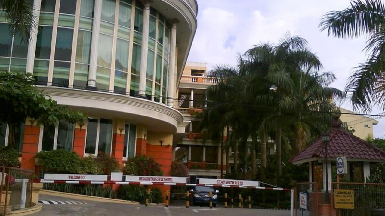 Photo of Buildings in Cepu