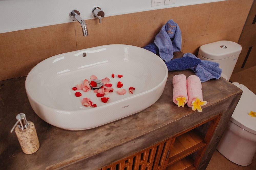 Photo of Bathroom in Cemagi