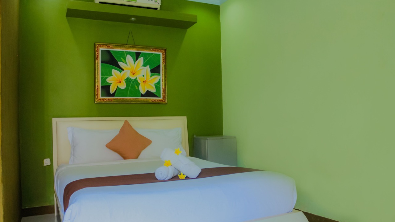 Photo of Bedroom in Kartika Plaza