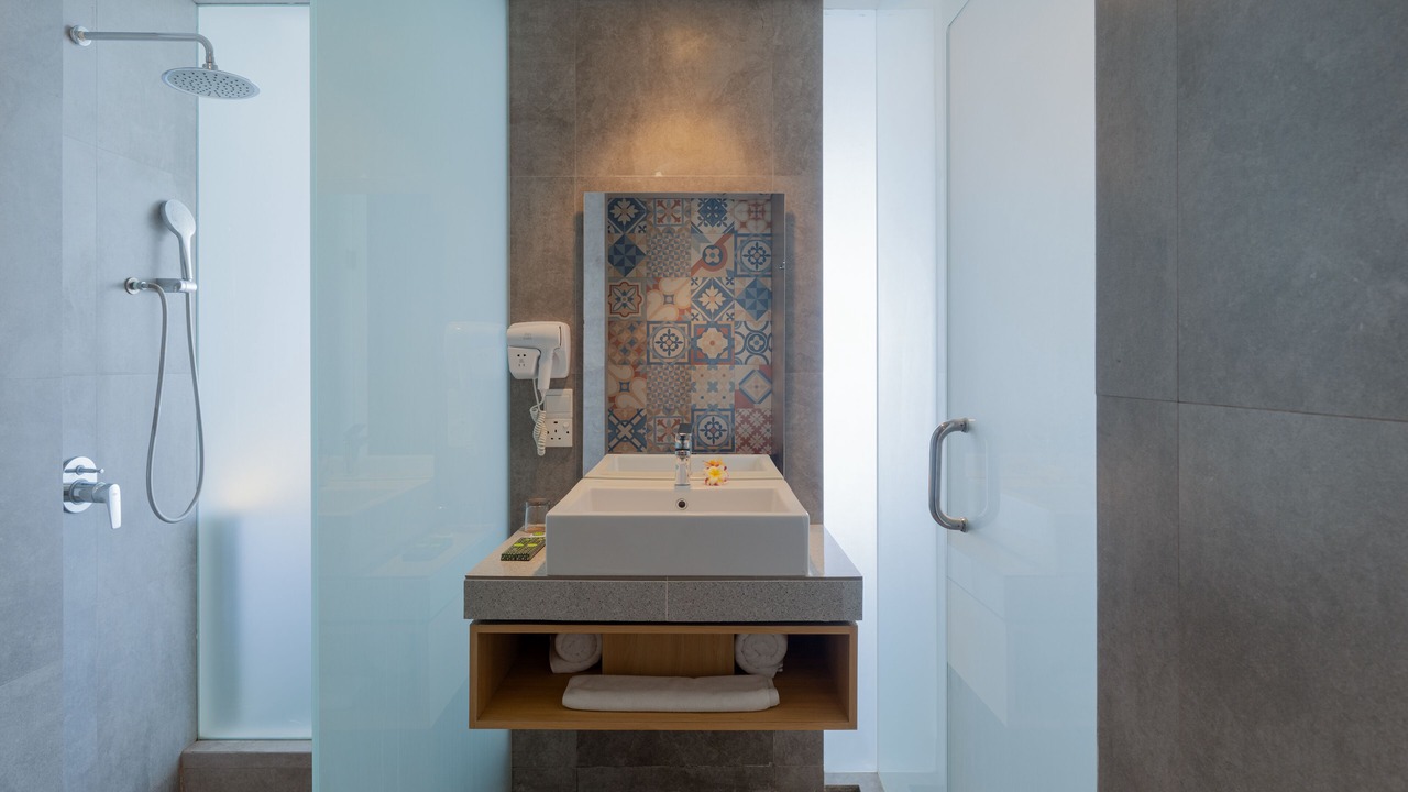 Photo of Bathroom in Kartika Plaza