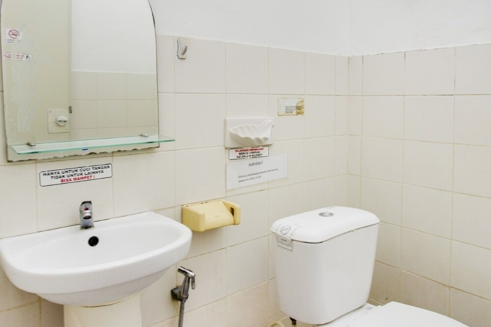Photo of Bathroom in Mampang Prapatan