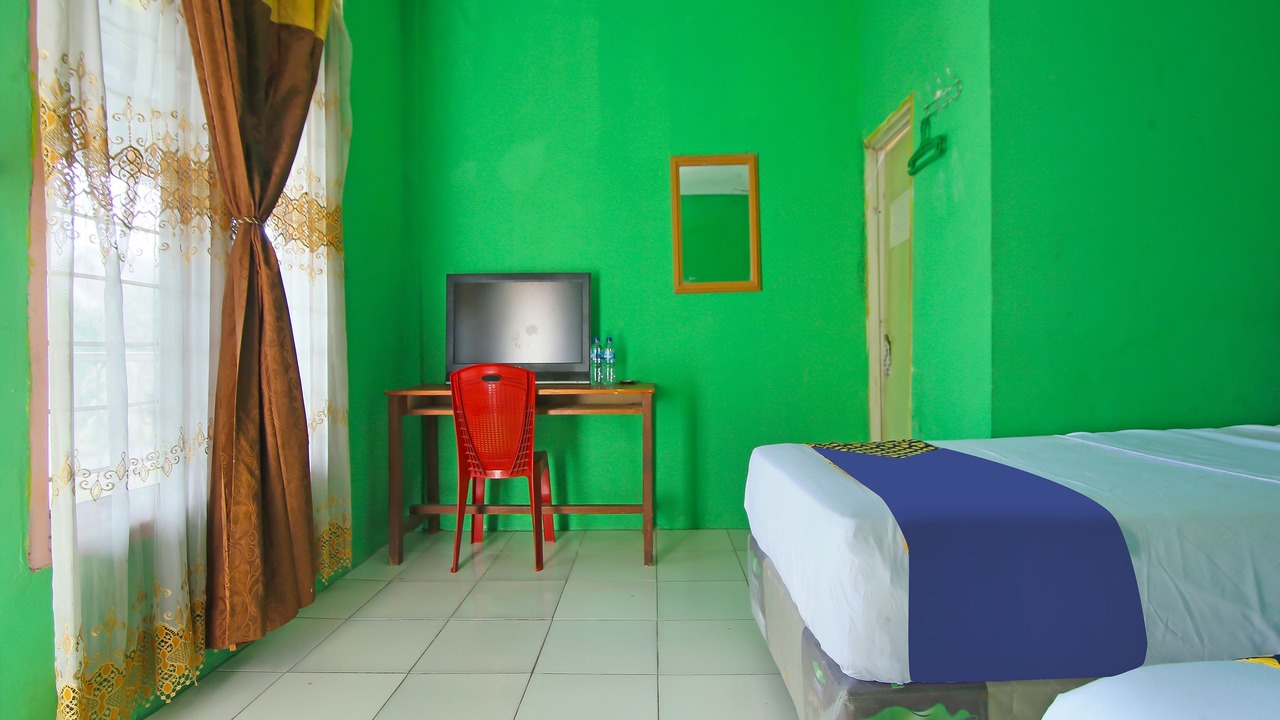 Photo of Bedroom in Muaraburnai