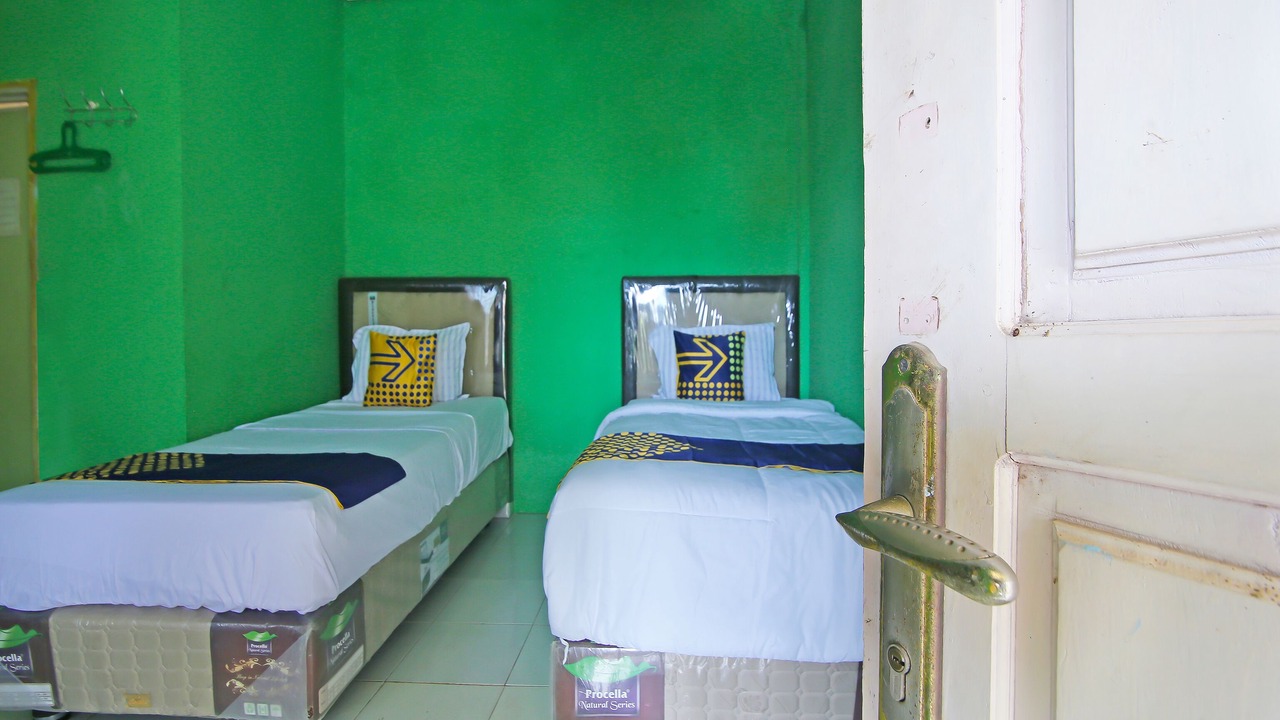 Photo of Bedroom in Muaraburnai