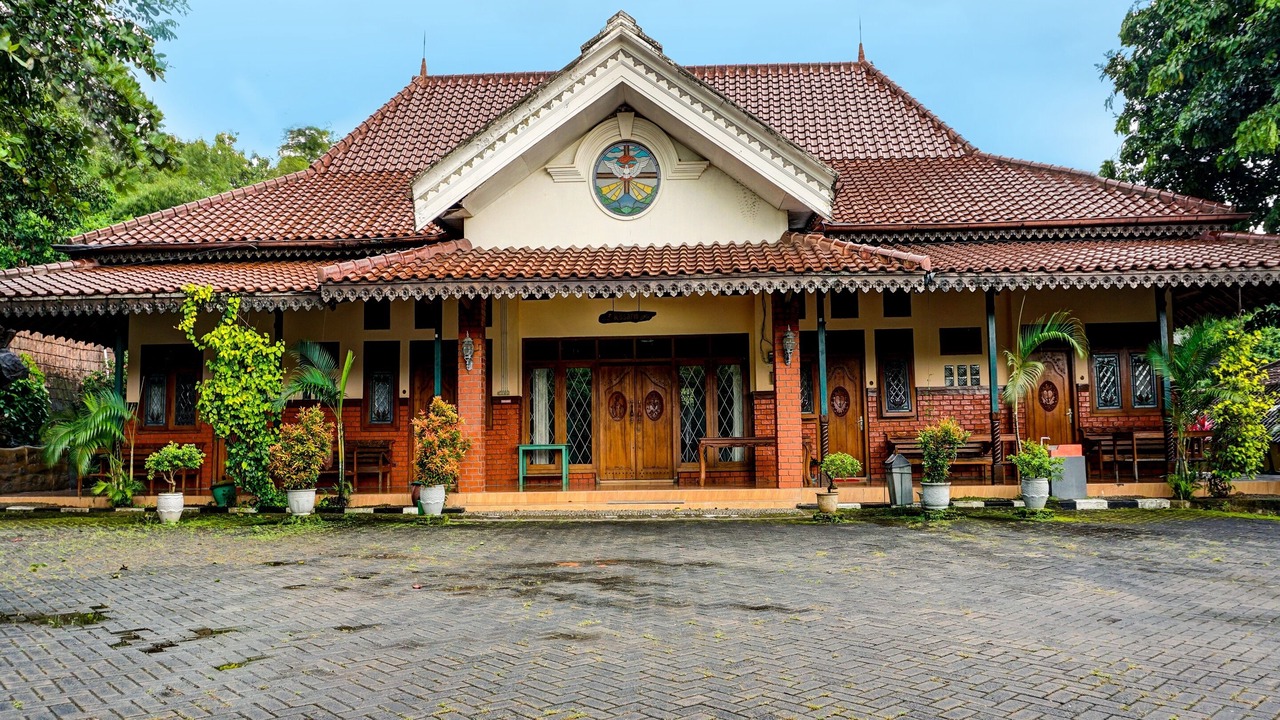 Photo of Outdoor in Kalangbret