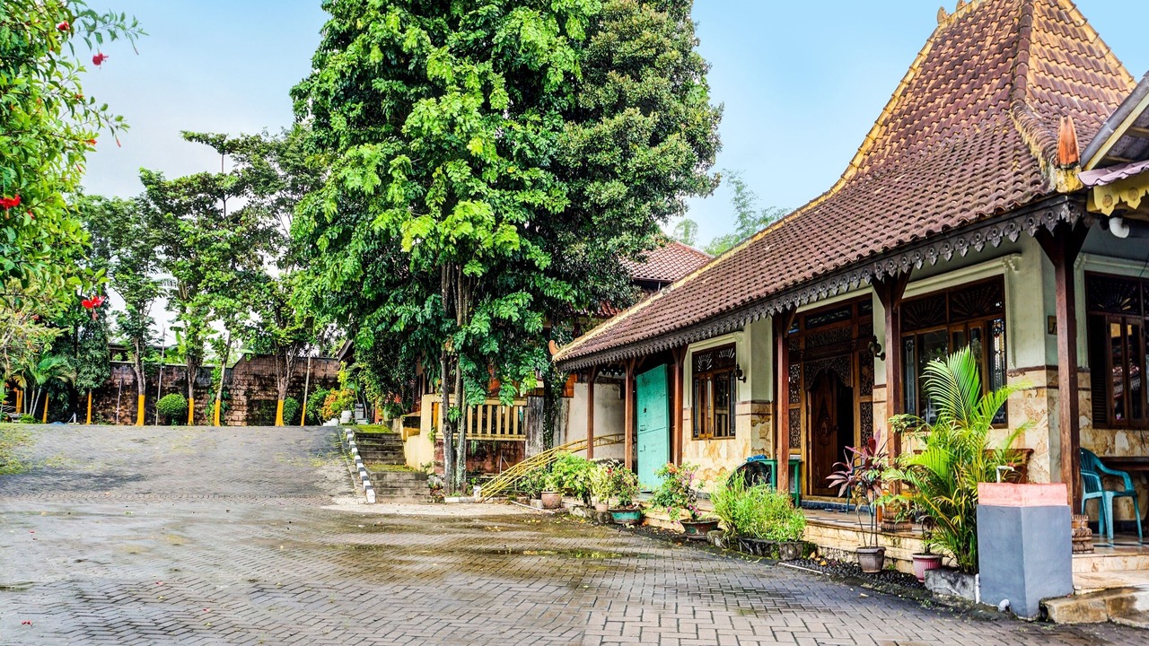 Photo of Outdoor in Kalangbret